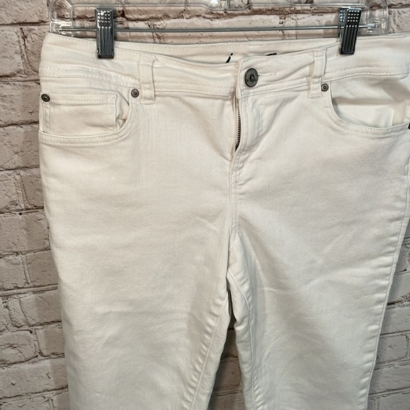 INC Denim Straight Leg Crop White Size 8 - Picture 2 of 6
